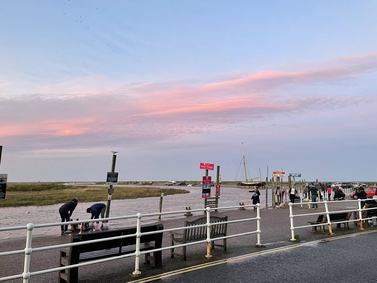 Happy new year from all at the Blakeney Hotel #newyear2022 #northnorfolkbreaks