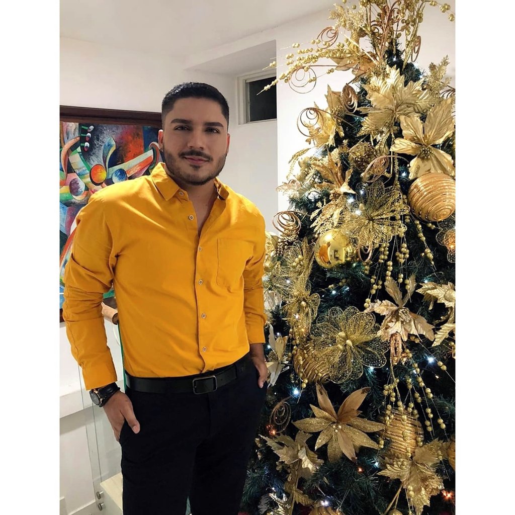 camilommalejo's tweet photo. #navided #gay #Bogota #Colombia #gaybarba https://t.co/AdR8HRxMrB