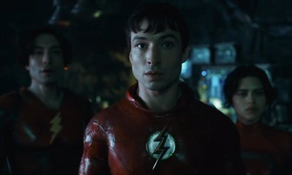 ThePresdock's tweet photo. Lo que se dice es que ya vieron la pelicula de #TheFlash la que al parecer borrará todas las películas que Snyder ha hecho. Man of Steel, Batman v Superman y Zack Snyder Justice League,eso significa que  Affleck y Cavill ya no regresen. https://t.co/aJnT1ie3xV