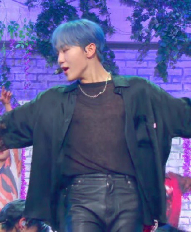 vibewithverkwan's tweet photo. i don’t feel like we talked about this seungkwan enough https://t.co/GxUGbNtnOw