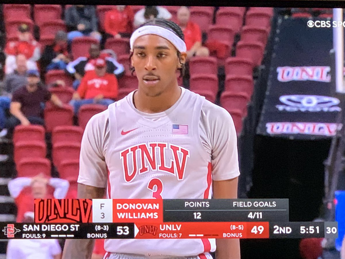 RStarzAthletics's tweet image. Watching Another One of My #RocStarz ⭐️ at the Next Level - Donovan Williams @STG_Stretch is Showing Out! @ElkinsHoops Alum @TheRunninRebels #RightSystem #BeARocStar ⭐️ @KimCville