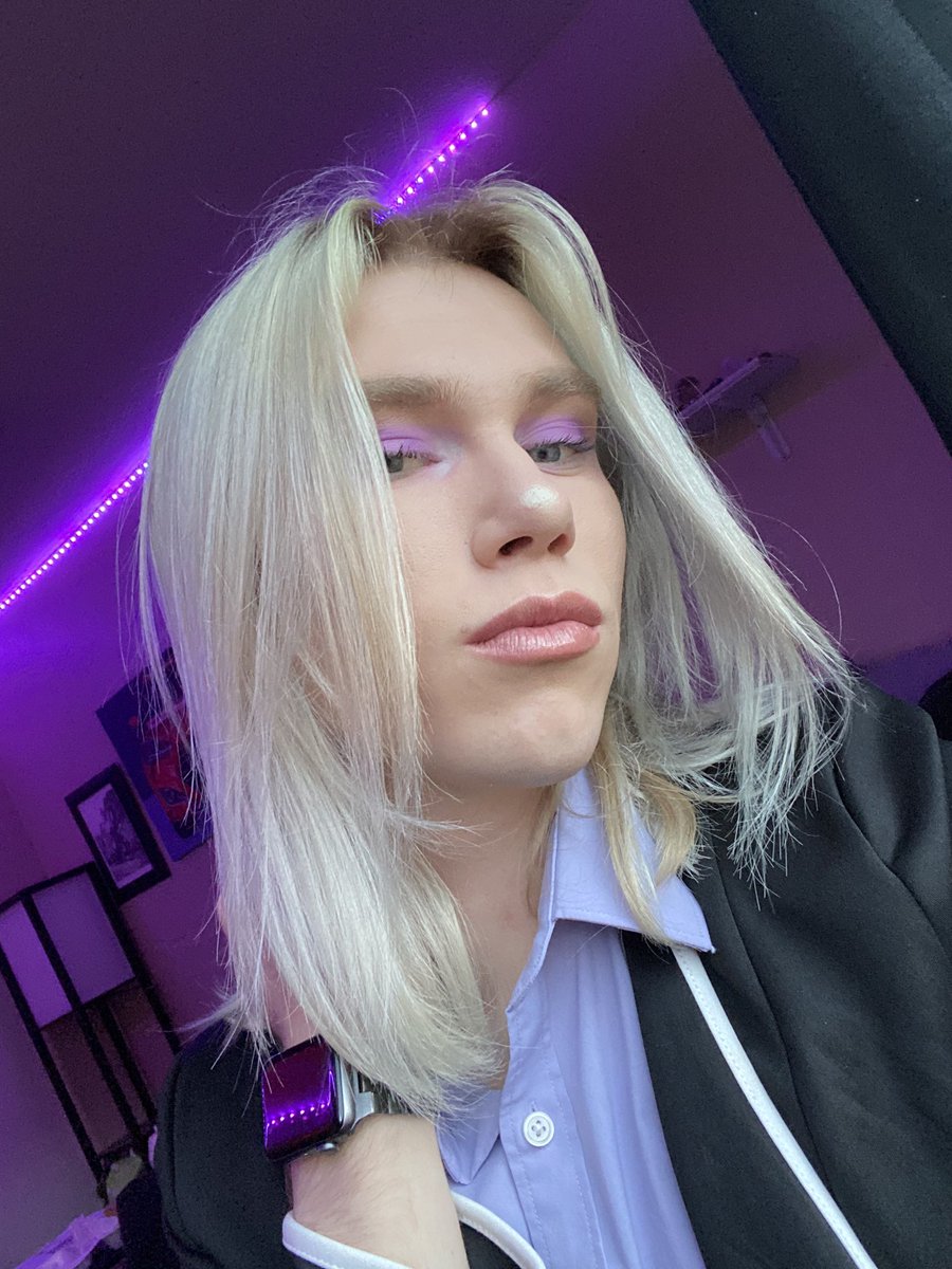 JohnnyxLust's tweet photo. We’re so close to 6,000 Followers!!! Once we hit it I’m giving away a free year subscription to my OnlyFans!! Who will get it? https://t.co/sbWgDCsbxm