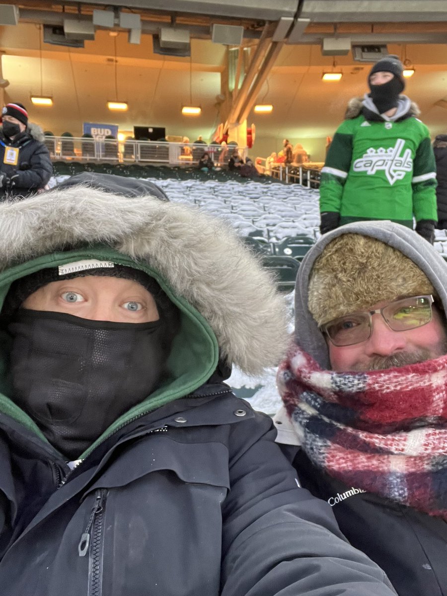 Jim27MN's tweet photo. #WinterClassic https://t.co/eecFn7Gi81