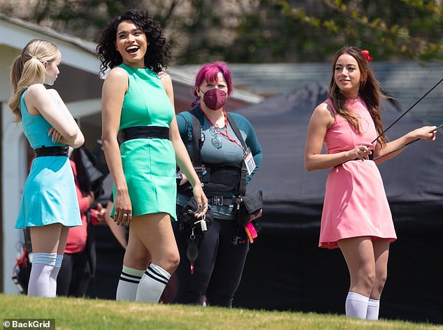 DT2ComicsChat's tweet photo. #ThingstoForget
The CW #PowerpuffGirls, whose show was such a
train wreck, Chloe Bennet dropped out after the pilot. https://t.co/A27Fxn7a1s