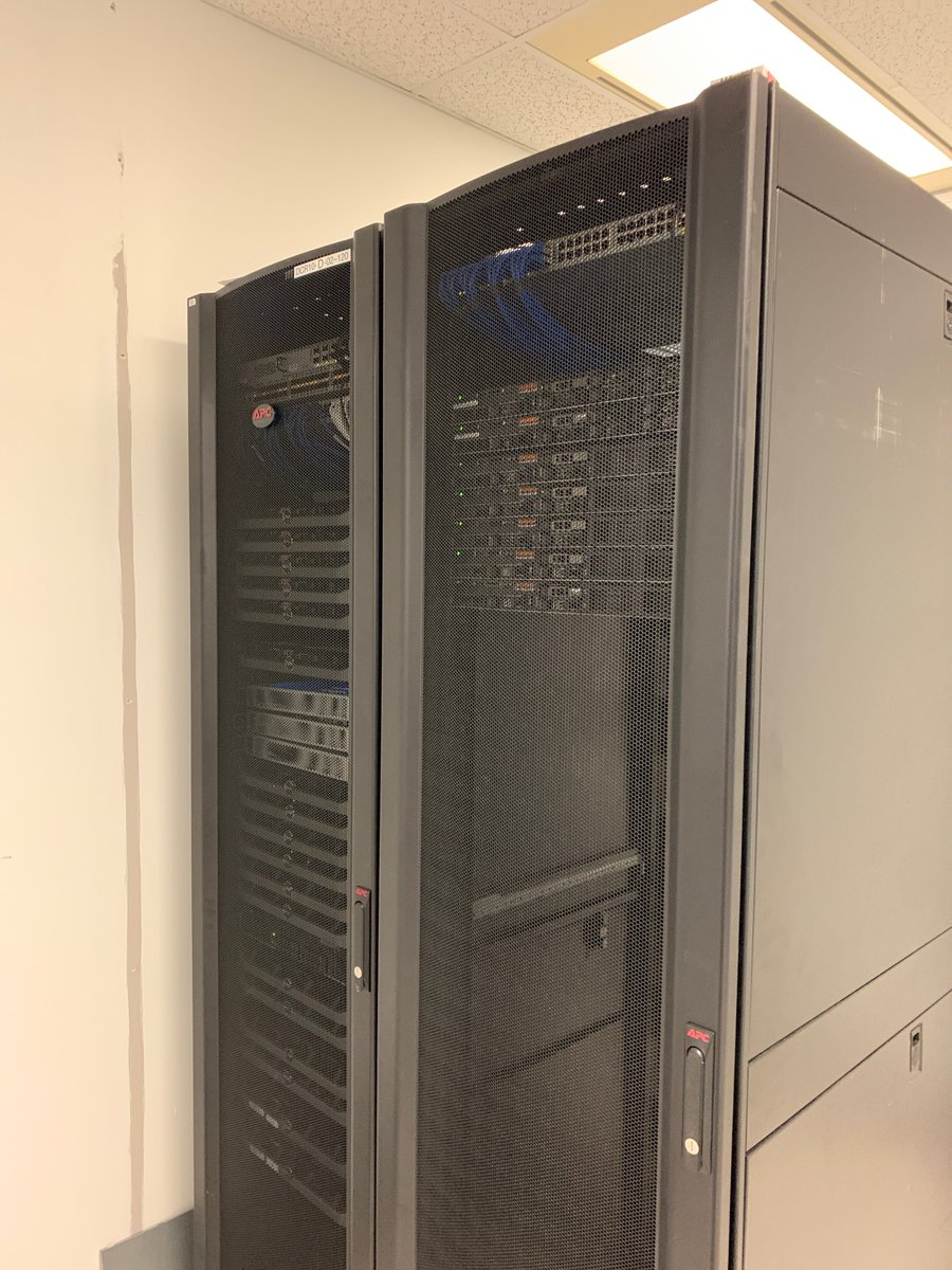 NicoVallerand's tweet photo. Our new rack is now up &amp; running ^^ https://t.co/n0e4QvTqOk