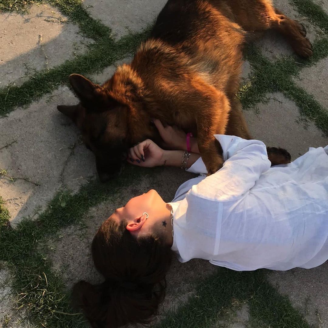 ⚡️⚡️⚡️
Contemplando el tardecer con inmejorable compañía. Romita amada