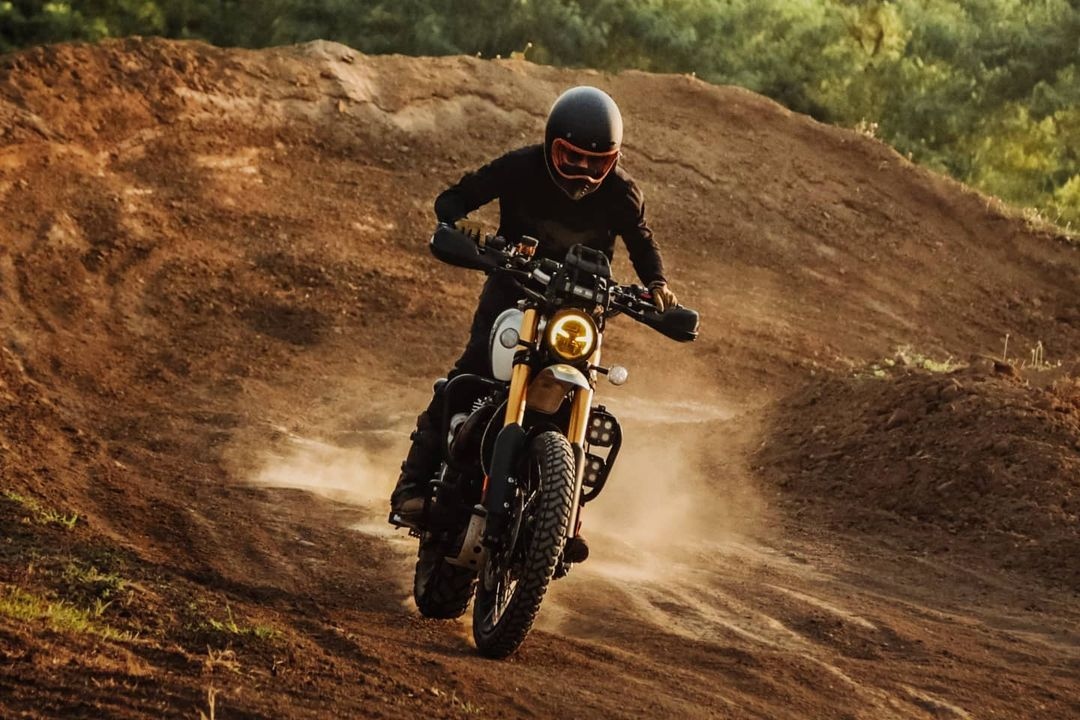 DenaliLighting's tweet photo. We hope you are having at least half as much fun as @mr.odulio this weekend!
🏍️@mr.odulio
📸@jennavgenio
#DENALIElectronics #DENALIlights https://t.co/mi2YsgyBkH