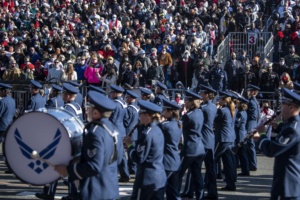 Travis60AMW's tweet photo. @usairforce Total Force @USAFBand featuring a majority of musicians from @BandGoldenWest at Travis, played today in the @RoseParade in Pasadena, California. To mark the beginning of #AF75, the band had 75 members and was in the 75th position. [2 mins]: https://t.co/LlR6sqrUBs https://t.co/QBnvctwxpM