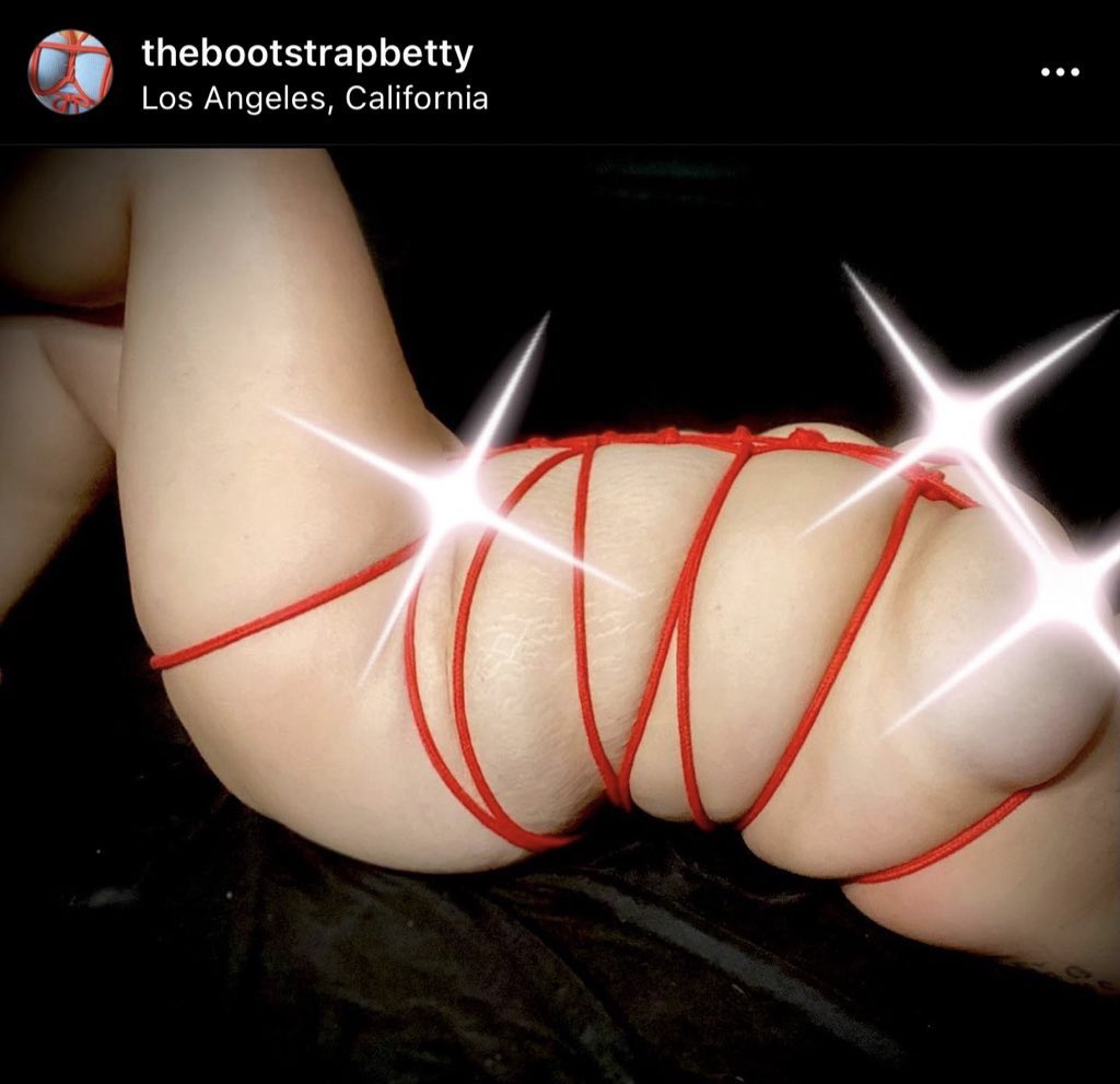 BootStrapBetty_'s tweet photo. Hi 2022!!🪢💋🖤
.
.
LINK IN BIO
.
.
#shibari #fetish #nudes #newyear2022 #vibe #pinup #rockabilly #bdsm #kinkster #bondage #restraint #sugarbaby #hobby #knot #submissive #dominance #nakedselfies #onlyfans #eatmedaddy #wet https://t.co/B7QVMnRUZZ