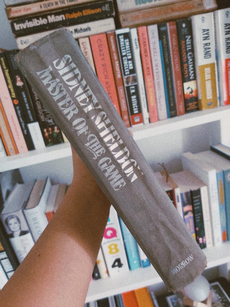 mrsparkwoojoo's tweet photo. A little late but I'd like to recommend Master of the Game by Sidney Sheldon. I got it at a Booksale in high school and since lent it to friends who only had great things to say about it as it tackles the good and bad of human ambition. #BookRKive #DifferentCoversDifferentColors https://t.co/n6SaDWzCU7