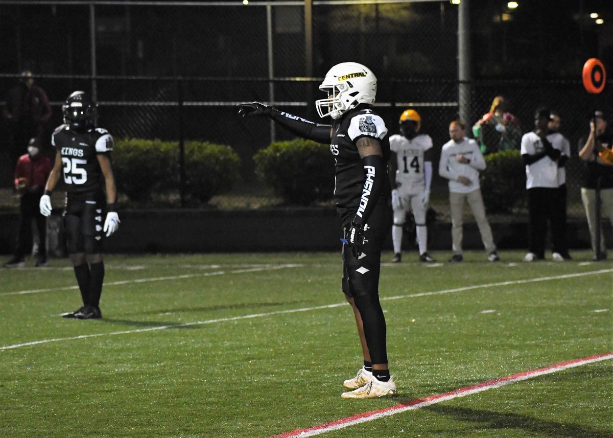 Nate_Brooks12's tweet image. Had an amazing couple of days at the @EliteRawTalent All-American Bowl!! This is my family and wouldn’t trade the people I’ve met and relationships I’ve built for anything🖤Thank you Raw family🤝@CoachRaw_ @CoachMooney15 @VeteransHS #1out