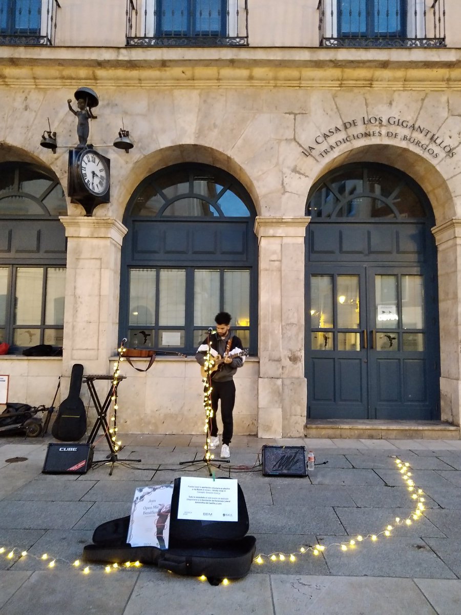 beatrizgrifol's tweet photo. Un Espolón creativo, open mic y Jam en favor de #ELACyL organiza: #musicavivaburgos
@DanielGuantes #EronLevin  @alex_hache_minimo @javierarasti mua y mucha gente bonita participando
Sigue la cuenta en Instagram de @musicavivaburgos https://t.co/EfrNjOxJpa