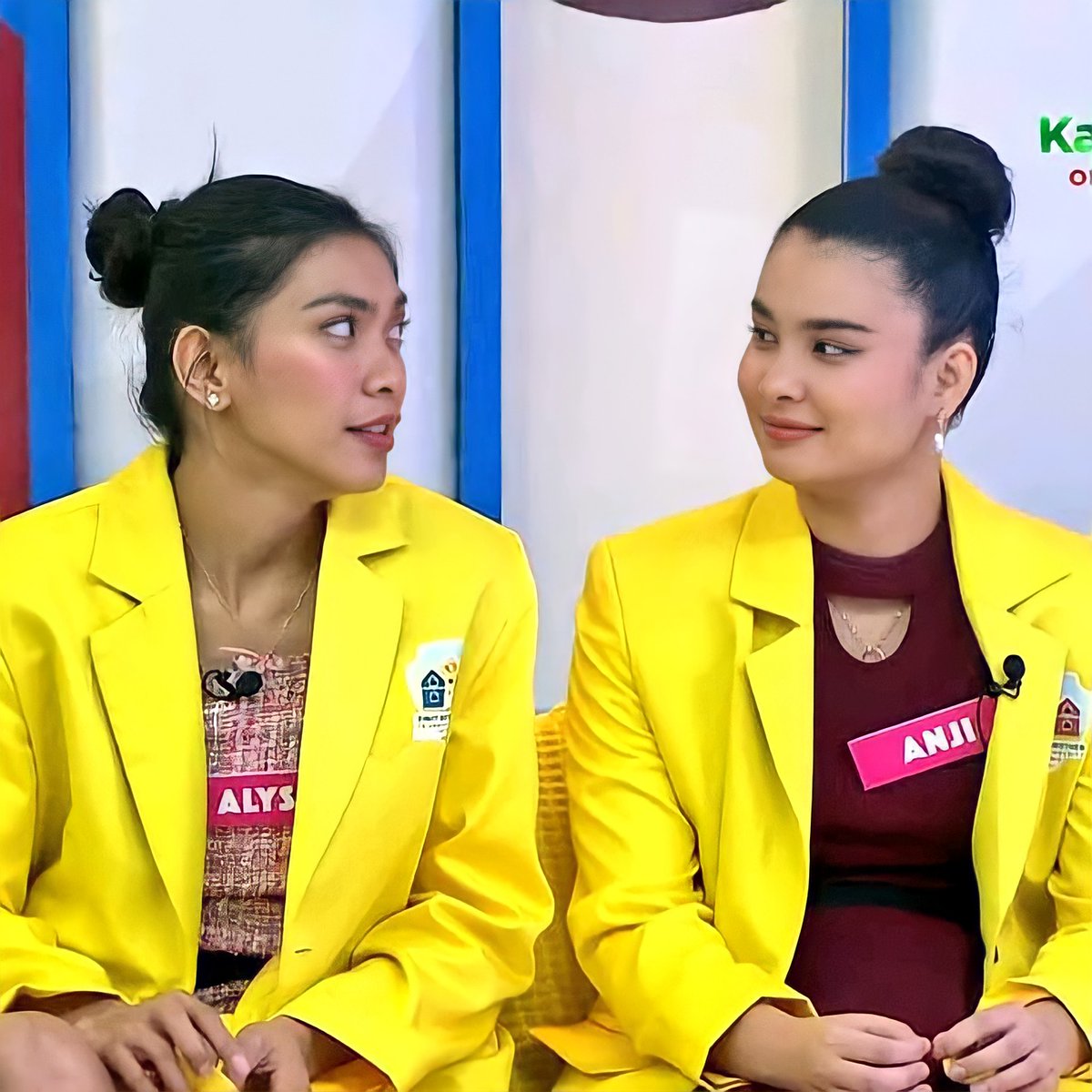 bebelove_29's tweet photo. CONGRATS Again Double A
ANJI and ALYSSA
Hala! Yung hairstyle nila.
I'm so proud to both of you, specially to our ANJING!
#PBBTop2 https://t.co/k4VP9n5ZZO