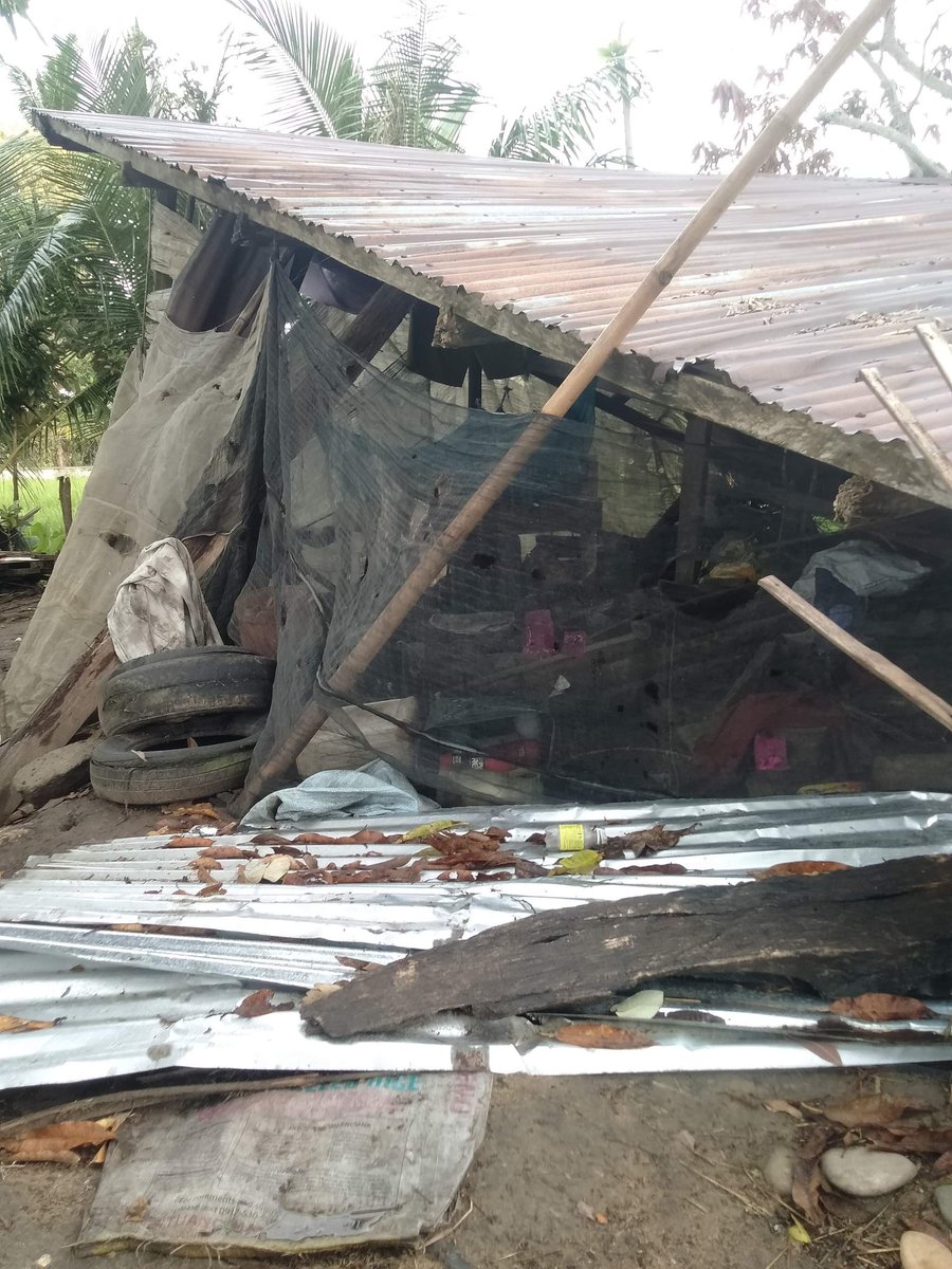 heyenjey's tweet photo. @gmanews @ABSCBNNews @TV5manila hi guys, our helper sent this to us, this is the home of her aunt who takes care of her kids. It’s been damaged by typhoon #OdettePH. It’s located at Bayawan, Negros Occidental. Hope that through your contacts, we can help them. Thank you so much. https://t.co/3ZuSp81TwT
