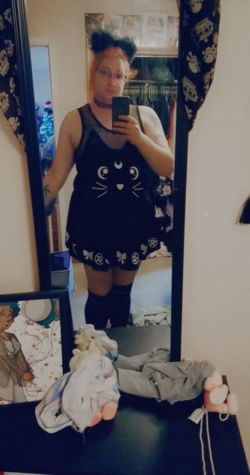been a bit since I posted anything here. so look at my cute Luna onesie I got for Christmas 🥰 https://t<a href="/tag/oral"class="tags"><span>#oral</span></a><a href="/tag/sextoy"class="tags"><span>#sextoy</span></a><a href="/tag/crossdressing"class="tags"><span>#crossdressing</span></a>