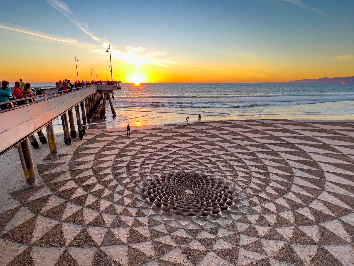 The first sunset of 2022 was beautiful.