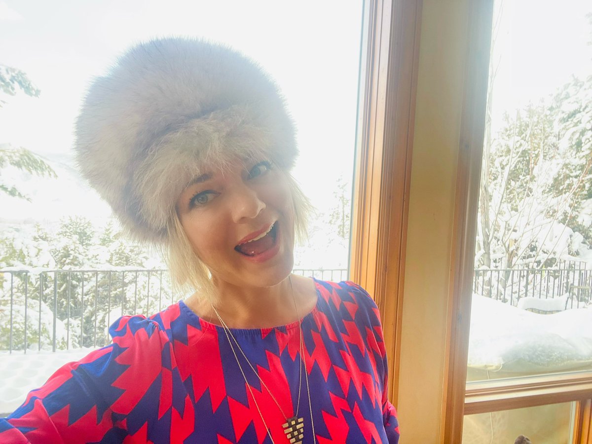 Happy new year all of you' sending abundance, strength, and love!!
