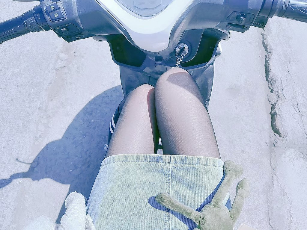 Cyx53301140's tweet photo. 女司机上路咯
被撞到不要怪我嘿嘿 https://t.co/eskNg8YUm5