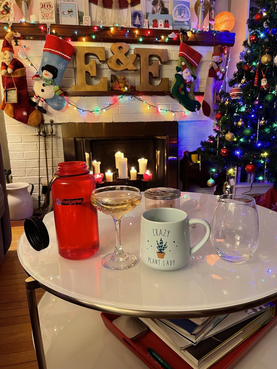 EmmaONeillVO's tweet image. Current mood…. No idea what I want #indecisive #NewYearsDay