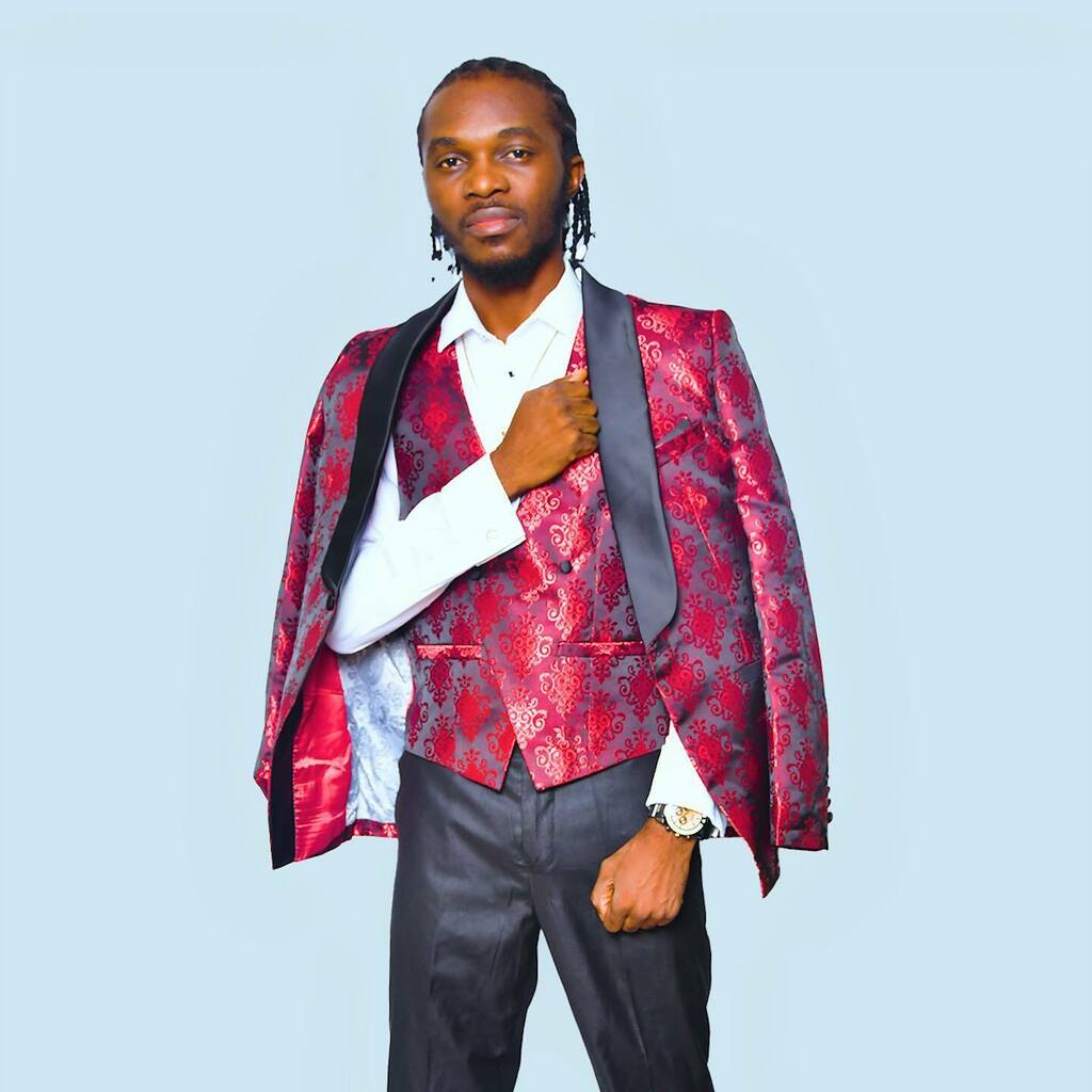 leadertimi's tweet image. For all of you requesting my birthday pictures.

#suitstyle #suit #elonvibes