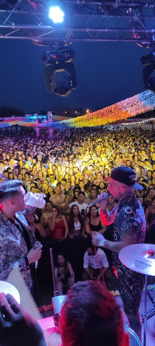 Toto_fest's tweet photo. ¡¡FELIZ AÑO NUEVO!! 🍾
Esperamos hayan disfrutado tanto como nosotros.
GRACIAS por ser parte de la #totofest https://t.co/J9X9315KIU