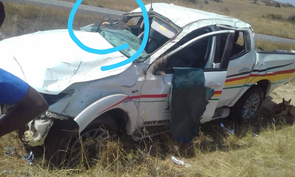 Ths accident in 2019 nearly took my life bt nguva yakange isati yakwana. Had multiple fractures including spine injuries bt miraculously recovered. I hd to go round Gutu West constituency kuti vabereki vazvionere. #5mvotesEDpfee @CliffKupfuwa @mandishumba @Shashie08 @ZANUPFYL