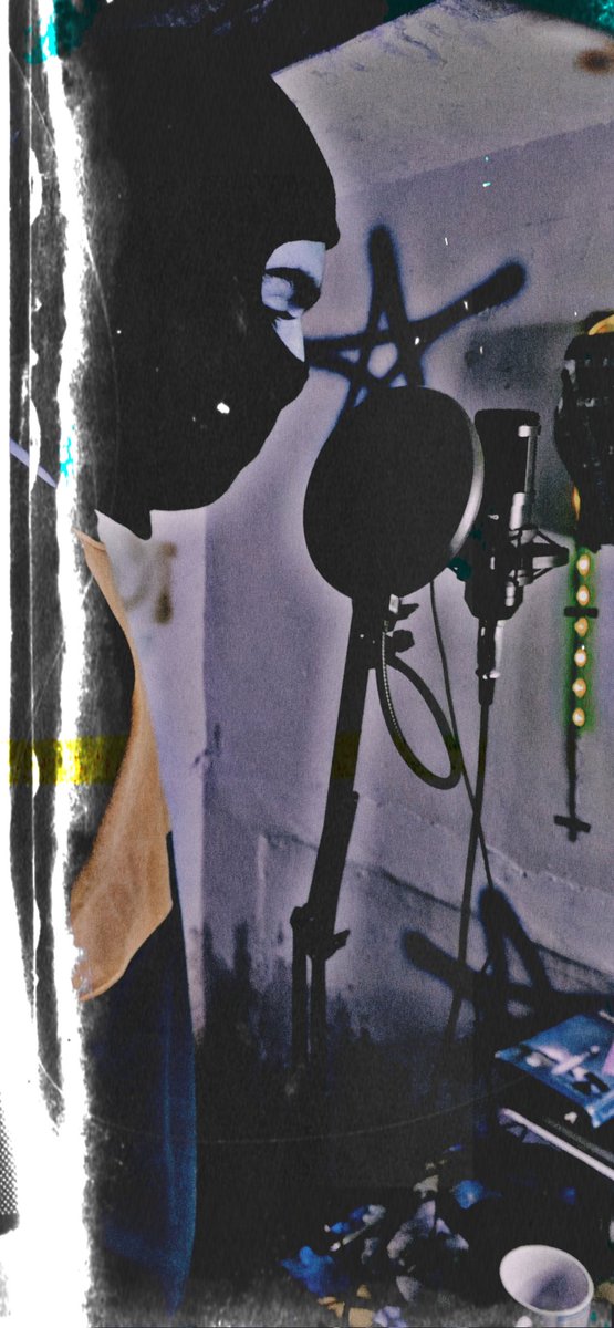 BhaiShazu's tweet photo. PEOPLE ARE LIKE MUSIC
SOME SPEAK THE TRUTH
&
OTHERS JUST MAKE NOISE 🤙🎶
#streetrapper #collaboration #asal #manzil #gullygang
📸: @Mahru-bhai
Yt: https://t.co/rqtanbVjSD https://t.co/dT4QY8h2cM