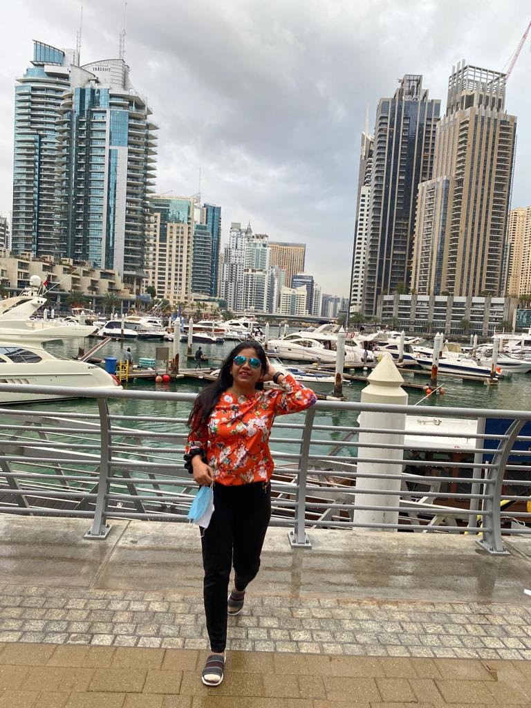 TilotamaG's tweet photo. Stepping into #2022 with swag
#happynewyear my twitter family
I am blessed to have you all in my life
Though never met personally with any of u, I feel u all shall be a call/msg away when in need
#DubaiMarina
#newyear #newhopes #takecare #realcandid #sachi 😜 https://t.co/EDcCuIJaeF