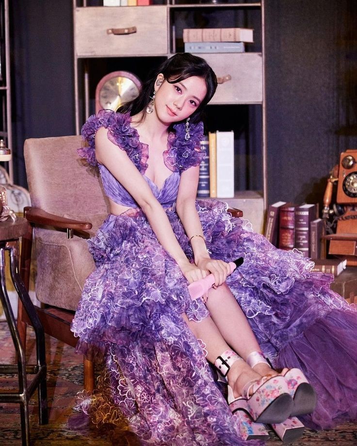 jichuhourly's tweet photo. happy birthday disney princess, kim jisoo

#OurPrideJISOOday
#첫눈처럼_다가온_지수의_생일을_축하해 https://t.co/MfGDKZy8HI