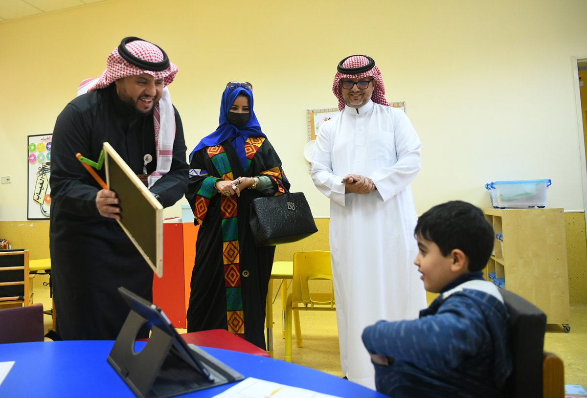 CWDA_SA's tweet photo. زار الجمعية فريق من الكتاب والإعلامين ضم محمد الحمزة الكاتب بـ #جريدة_الرياض  والكاتبة منى يوسف الغامدي، بـ #جريدة_المدينة واطلعا على خدمات مركز الجمعية في #الرياض.

#جمعية_الأطفال_ذوي_الإعاقة
#عمل_ينفع_الناس https://t.co/VmdcjYTGP7
