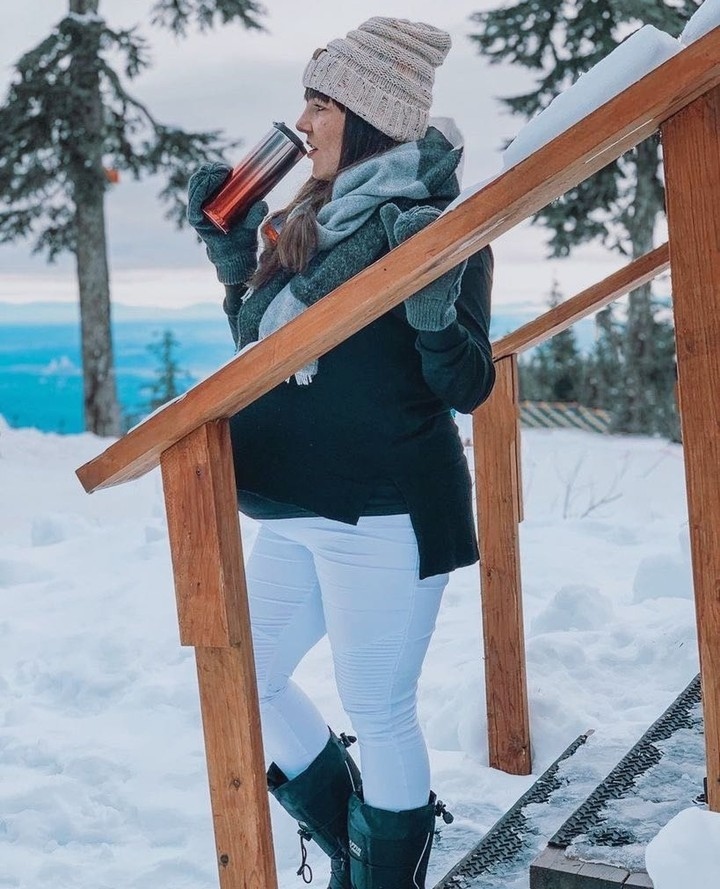 Preggo Leggings tweet media