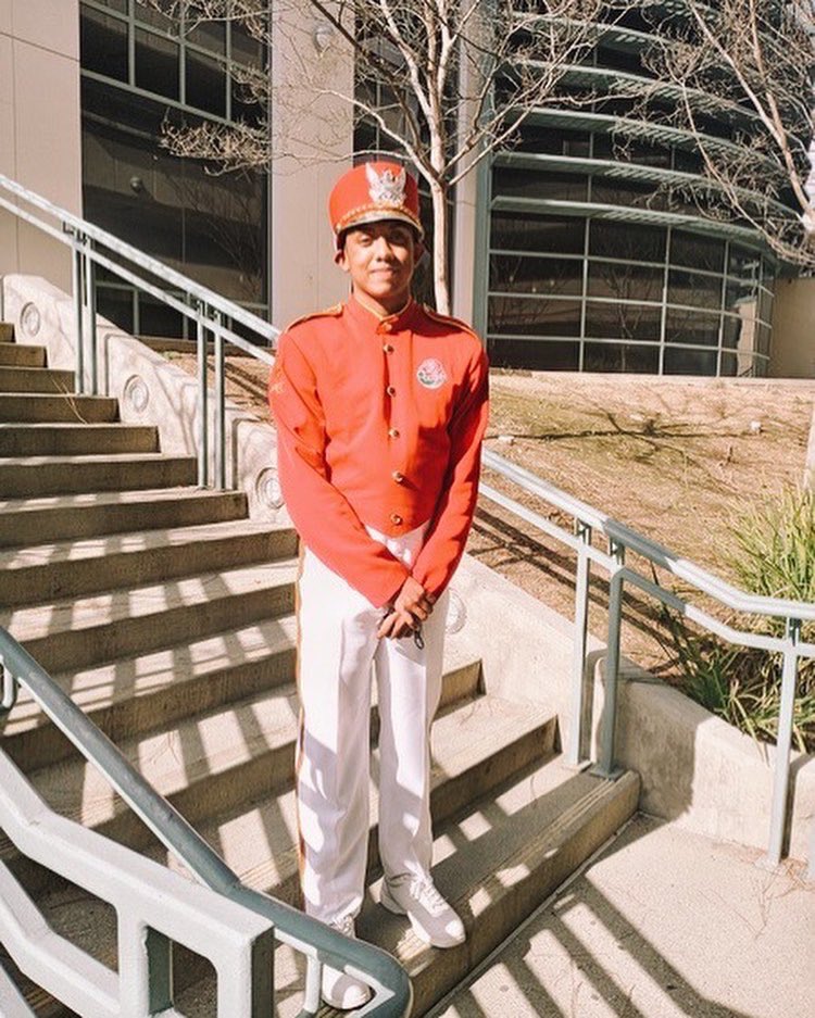 DamienHSMusic's tweet photo. Congratulations to our assistant drum major DJ Frazier ‘23 for marching with the Pasadena City College Honor Band at the @RoseParade today. We are all so proud of your hard work and dedication to complete such an amazing accomplishment #dsr #damienspartans #roseparade #pccband https://t.co/3dBluCMTvk