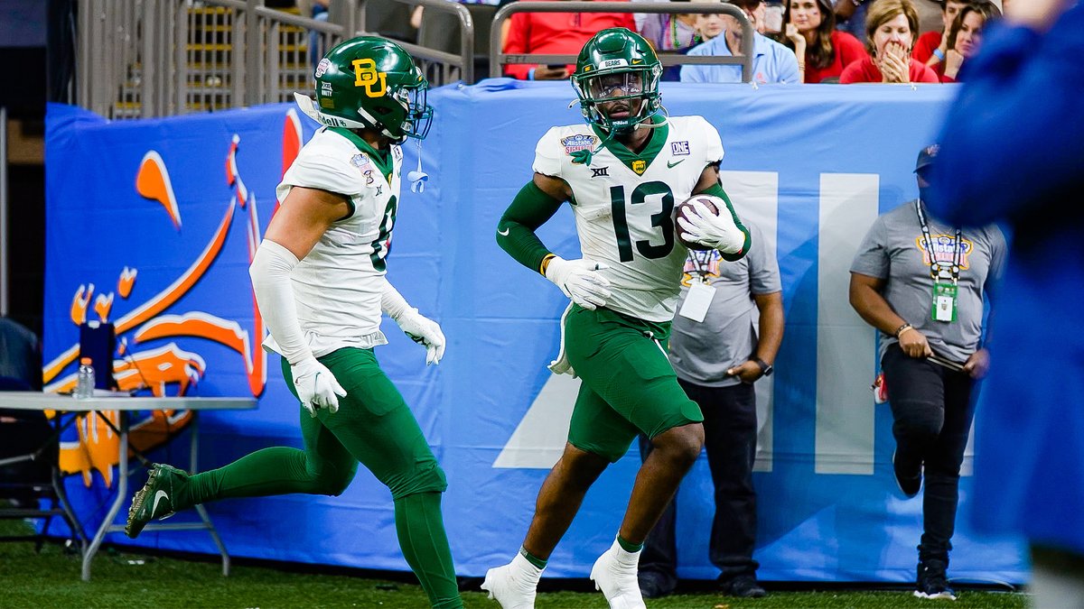 The longest INT return for a TD in NY6 history 🔥

➡️ <a href="/alfahiym3/">Alfahiym Walcott</a> 

#SicEm | #BUncommon