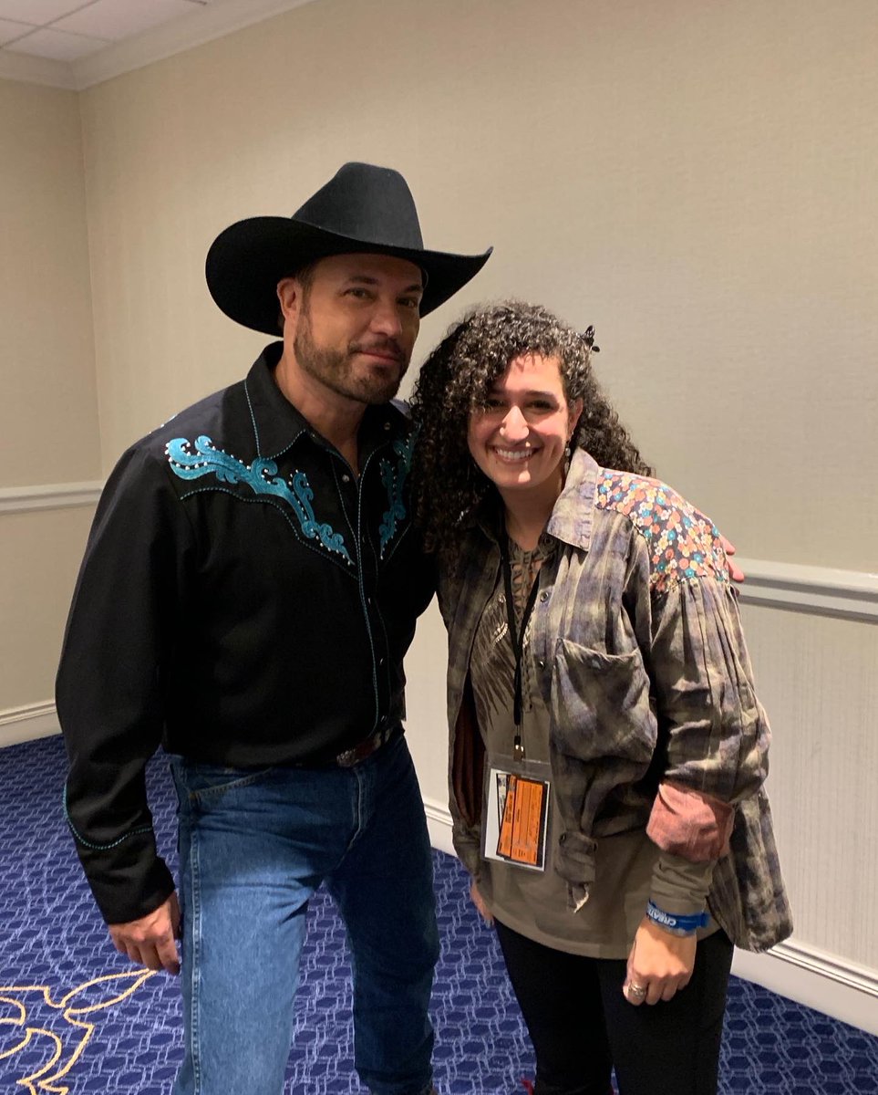 grl_galway's tweet photo. Things got wayward with a family emergency at #spnnash but I did manage photos with the BMoL! Here’s to a do over in 2022 and return to Nash (thx @AmaraKC 😊) 🤠🥰😈🎸 @rachel.c.mcauley @adamfergus #spn #BMoL plus my family got well wishes from the entire cast thx to @Jayce2929 https://t.co/sOLrgdeBAX