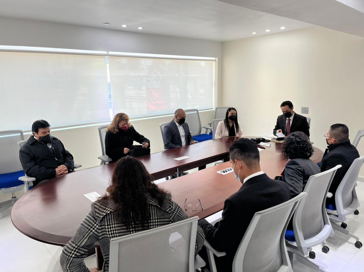 barraganpri's tweet photo. En #SanMartínDeLasPirámides inician los trabajos de la nueva administración municipal. Unidad y trabajo en equipo para entregar resultados y respuestas. #HagamosComunidad https://t.co/YLFn0MNWLG