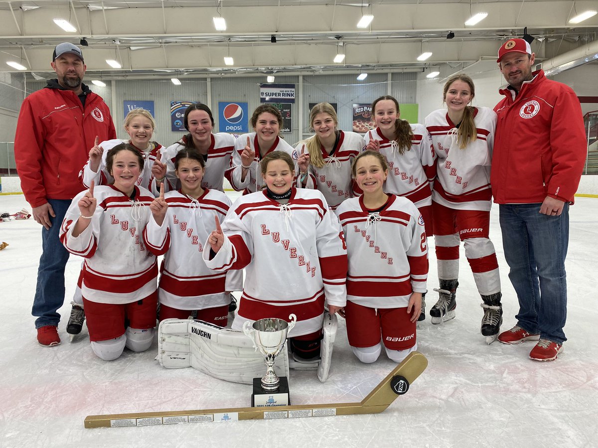 YouthHockeyHub's tweet photo. **Danglefest Champions**
Luverne wins a come-from-behind 3-2 thriller in a shootout to take home the top prize in the 12B Division
Izzy Steensma sends the game into the extra session and scores in the shootout en route to taking home MVP honors
#Danglefest21
#YHH https://t.co/0WX9LMLS4L