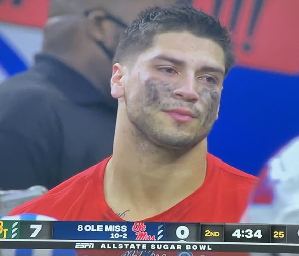 ky__update's tweet photo. You can tell how much this hurts him. He gave his heart to Oxford, he loved the school and they loved him back. He wanted one last ride, and it lasts a quarter. Absolutely gut wrenching. Prayers up for one of the best and toughest QB’s I’ve ever witnessed🙏🏻
@OleMissFB https://t.co/3SqERyQvgZ
