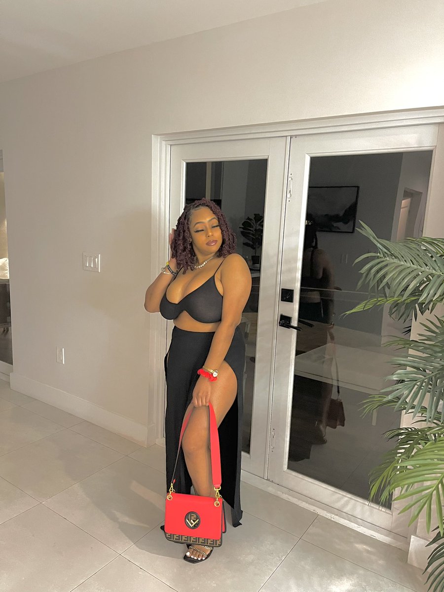 payton_renee_'s tweet photo. Birthday in 12 days, y’all ready for PayDay ♑️👀 https://t.co/YFIGjOpNKb