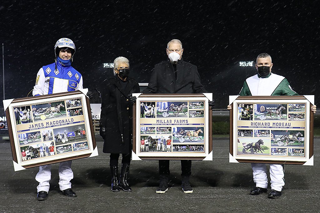 Our 2021 Leading Driver, Owner &amp; Trainer were recognized for their outstanding seasons on Saturday evening!

Congratulations to James MacDonald (Driver), George Millar (Owner) and Richard Moreau (Trainer). #BetWoodbineSB