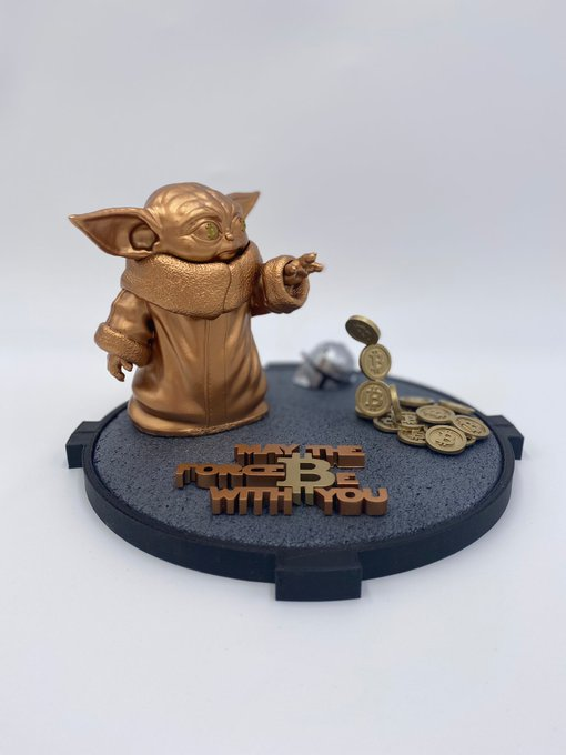 TCryptomonnaies's tweet photo. Premier #Giveways 2022 !

Ne balancez pas encore votre sapin, il n'est pas trop tard pour remplir vos souliers

A gagner, une édition physique de l'adorable statuette Baby Yoda #Bitcoin fabriquée en France par @3D_stud_Yo 

Un bel objet de collection que vous recevrez chez vous https://t.co/gf3DVsWTZF