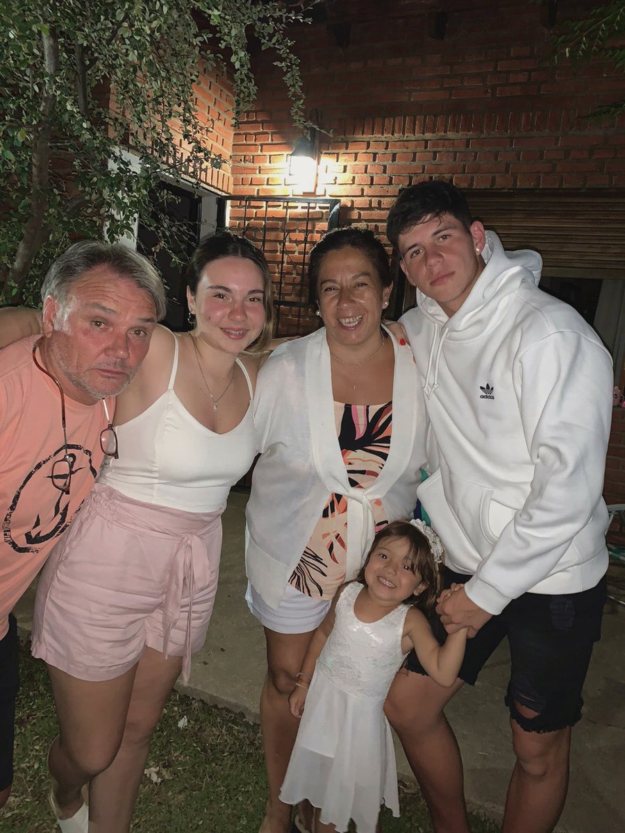 BrunoZapelli's tweet photo. Por muchos años más juntos❤️ https://t.co/aZfYzbQa2s