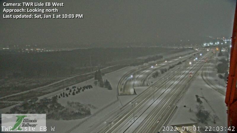 WBBM1059Traffic's tweet photo. Pavement Conditions are still snow covered on the #ReaganMemorialTollRoad between #US_30 to the #I_290_Expressway tonight. Stay off the roads unless you absolutely need to use them! #I_88_Tollway #ChicagoTraffic @WBBMNewsradio https://t.co/fj7lNtOzns