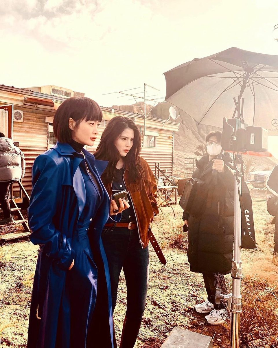 4hansohee's tweet photo. KIM HYESOO AND HAN SOHEE??:$:&amp;:@@:@/:@ https://t.co/llBDDGtZt2