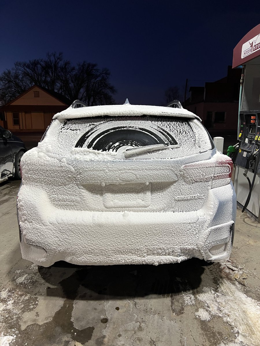 PhotoJFish's tweet photo. I can now say I drove in a white out and didn’t end up in a snowy ditch #arizonaboy https://t.co/7Q1mWDcfmm