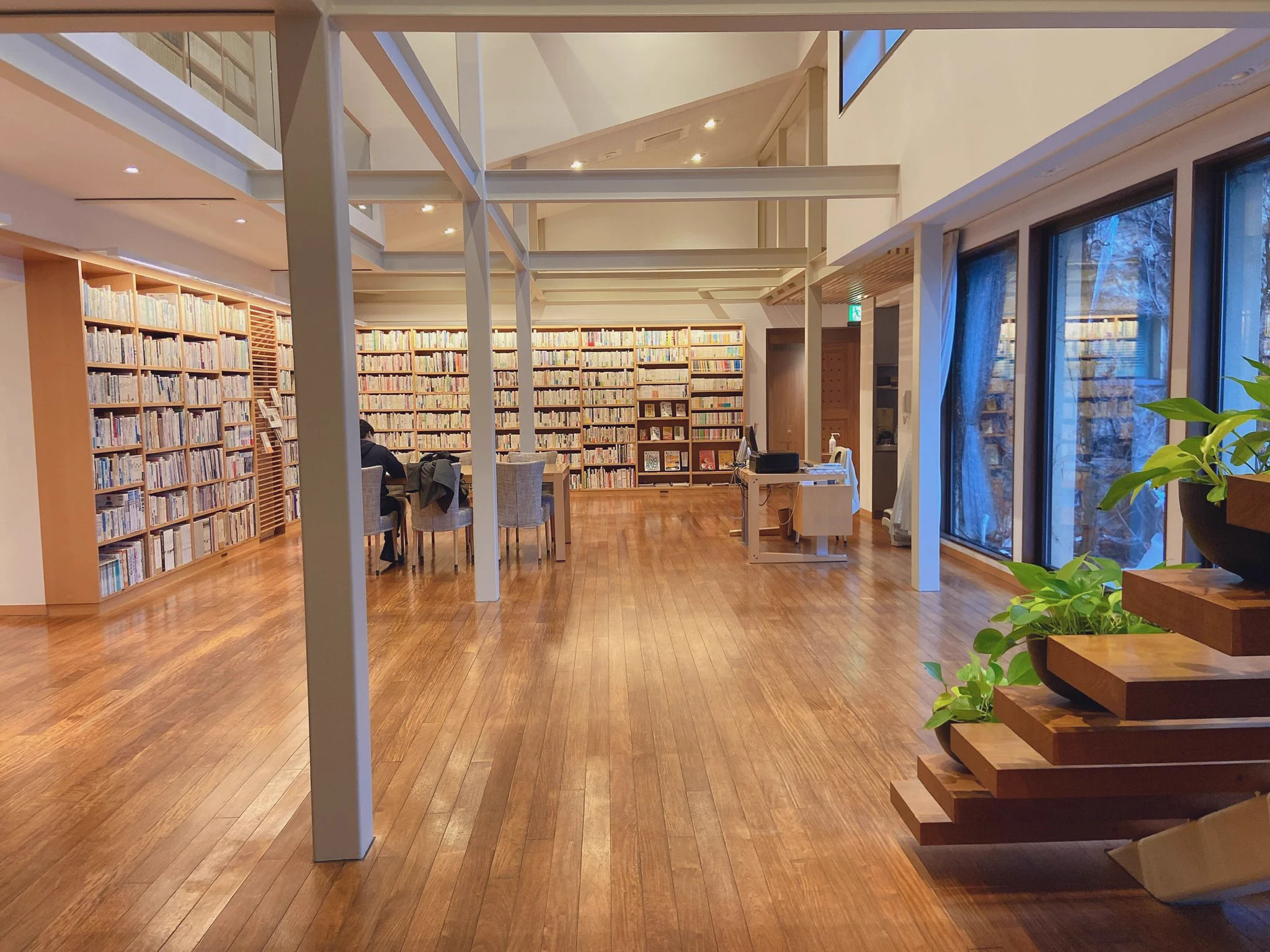 札幌にある六花亭の図書館！「六花文庫」がとっても素敵！