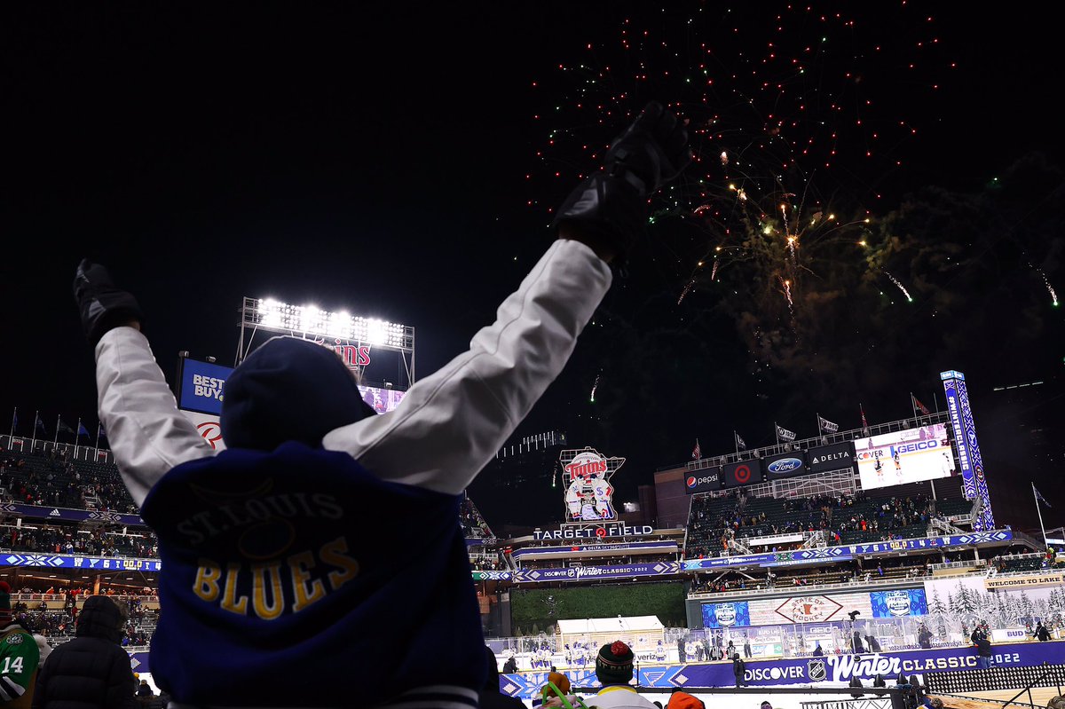 StLouisBlues's tweet photo. What a night. #WinterClassic https://t.co/zF2BDkmfy6