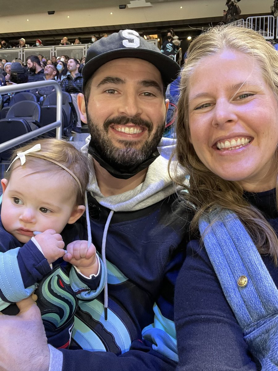 a big shoutout and thank you to <a href="/mitchgarber/">Mitch Garber</a> for the <a href="/SeattleKraken/">Seattle Kraken</a> game tonight. check out the view!