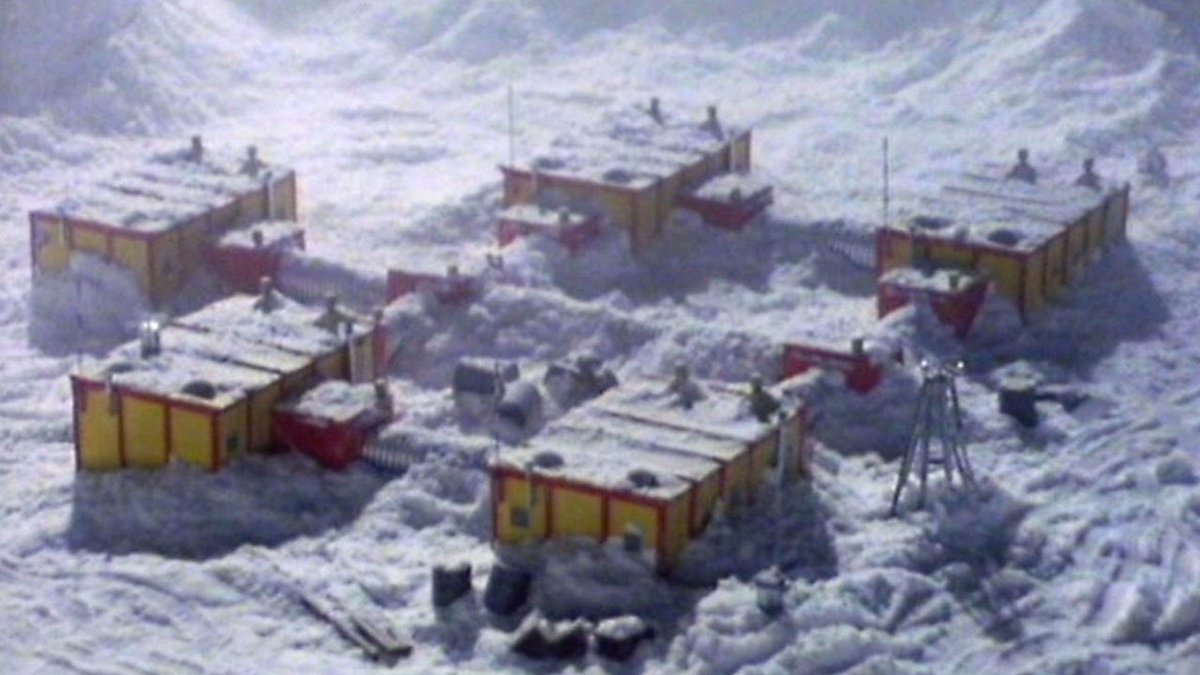oxley8150's tweet photo. Crikey😬 #SeedsOfDoom Isolated Antarctic research station hit by COVID outbreak https://t.co/IhlRNe9Cbq https://t.co/812jCOTFTb