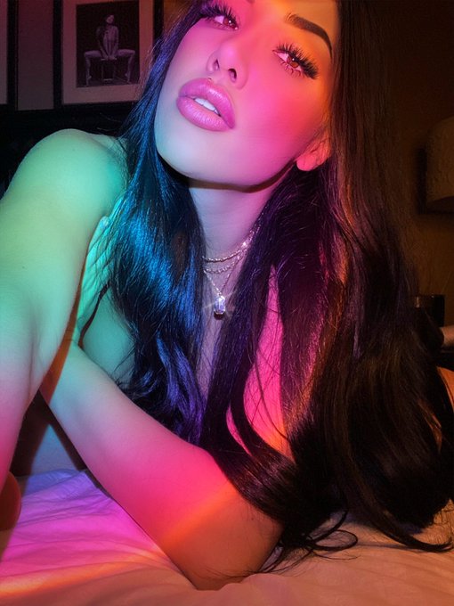 My New Years resolution is to be the biggest hoe I can possibly be😈  I think I'm finally going to achieve