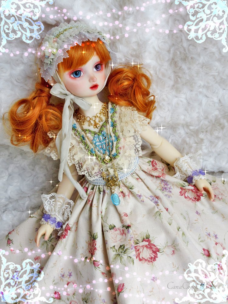 canacodemade's tweet photo. ChocolateDolls @ChocolatDolls 様のネックレスを使用させて頂きました💎✨菫色の小花柄に合わせて紫とブルーをアクセントにメタモルフォーゼドレスをワンピースとして着用。瞳の色も相まって意外な色もコーデに使えます◎着こなしのご参考に…👗✨
#CanaCodeMade #青ゐ鳥洋品店 #CanaCodeMode https://t.co/SPqoVsNBSt